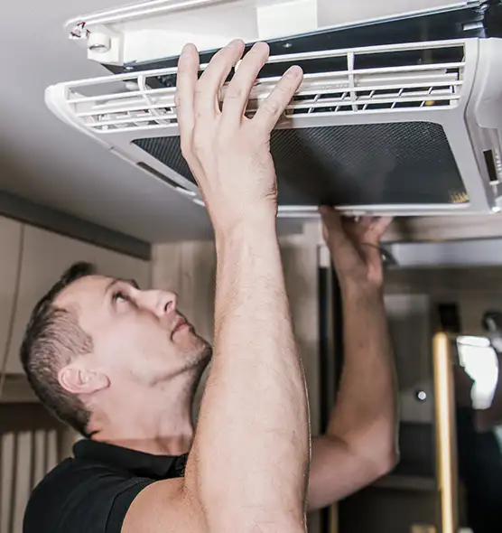  Professional Licensed And Insured Cleaners in Coralville, IA